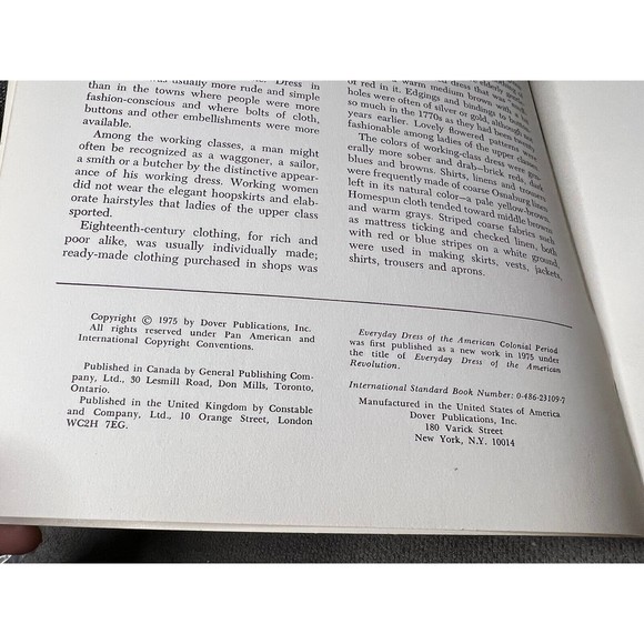 Dover Fashion Coloring Book Everyday Dress of the American Colonial Period - Picture 3 of 4